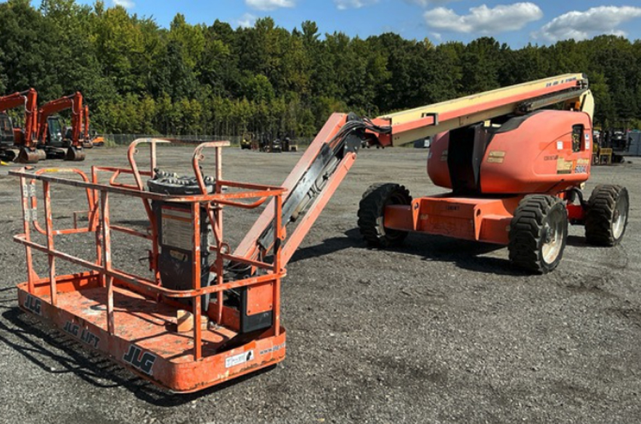 2014_JLG600AJ_003